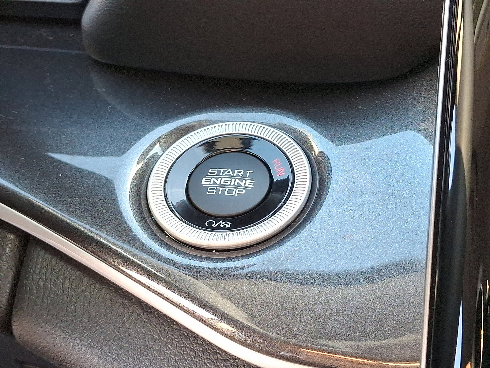 Used 2023 Jeep Grand Cherokee Laredo image 22