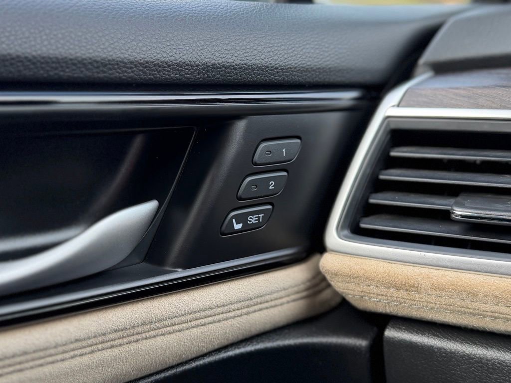 Used 2018 Honda Clarity Touring image 22