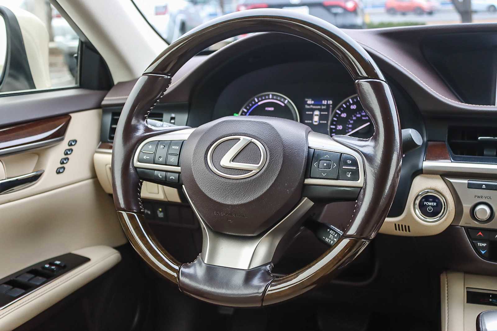 Used 2016 Lexus ES 300h image 14
