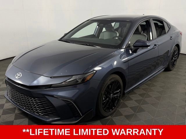 Used 2026 Toyota Camry SE FWD image 3
