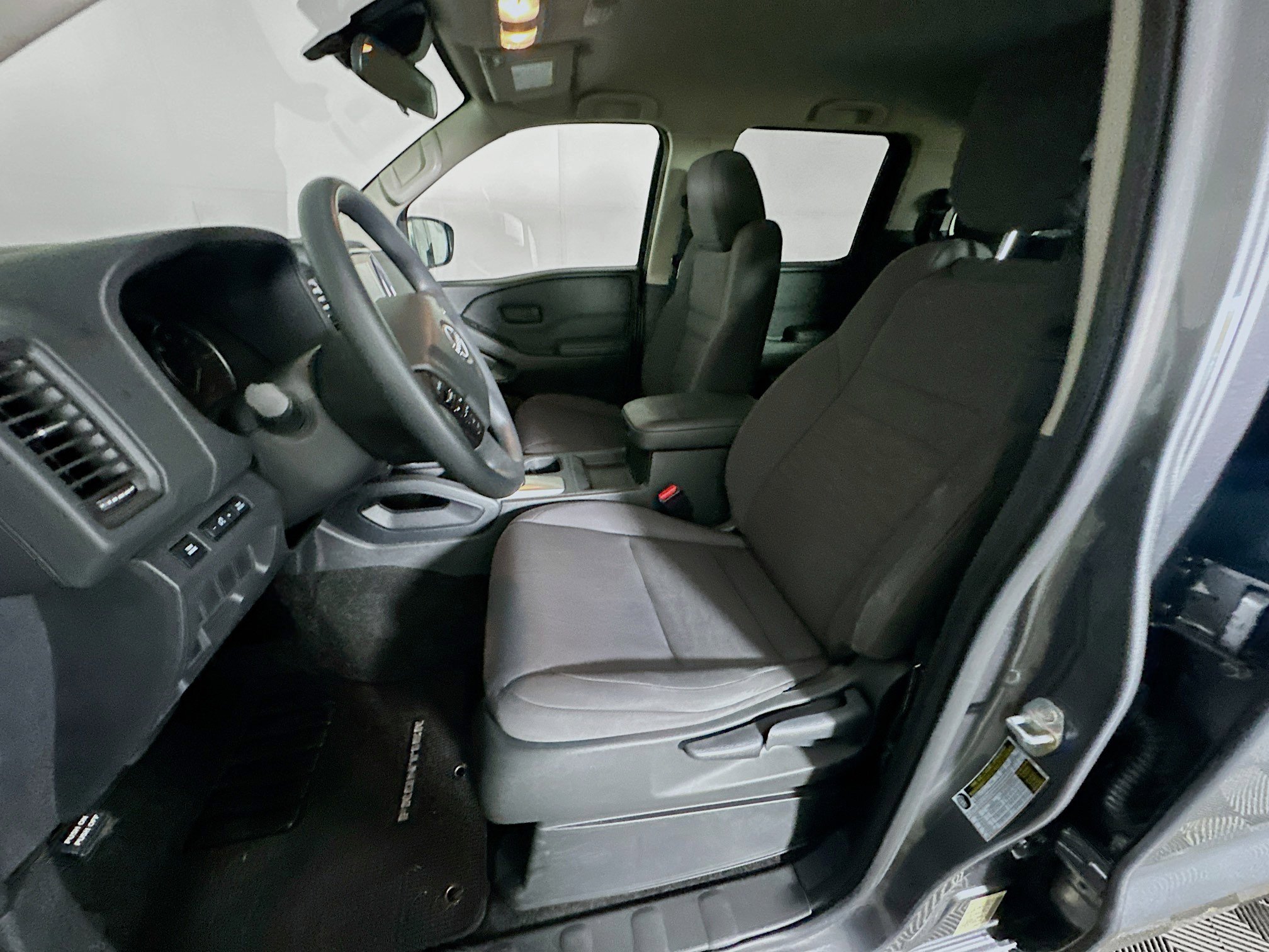 Used 2022 Nissan Frontier S w/ Technology Package image 13