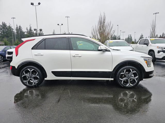 Certified 2023 Kia Niro EX Touring image 7