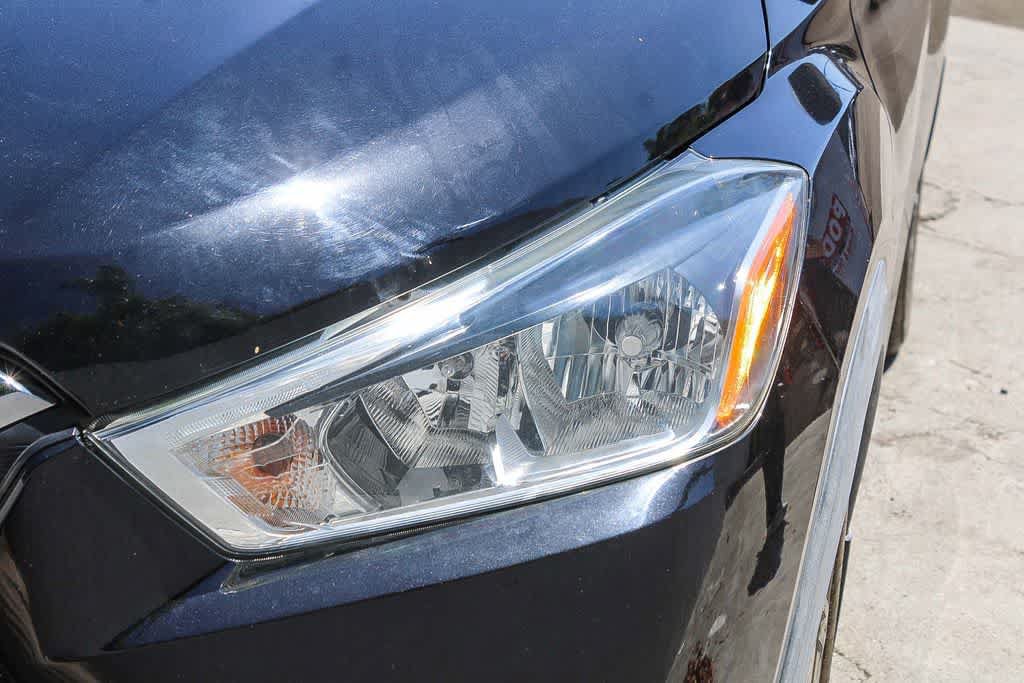 Used 2019 Nissan Kicks SV FWD image 11