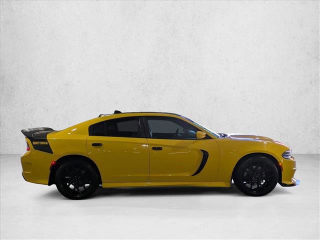 Used 2017 Dodge Charger R/T image 4