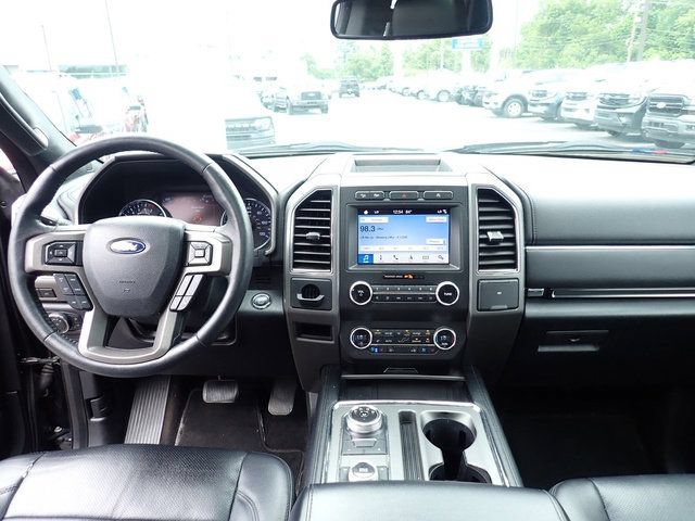 Used 2019 Ford Expedition XLT w/ Equipment Group 202A AWD/4WD image 13