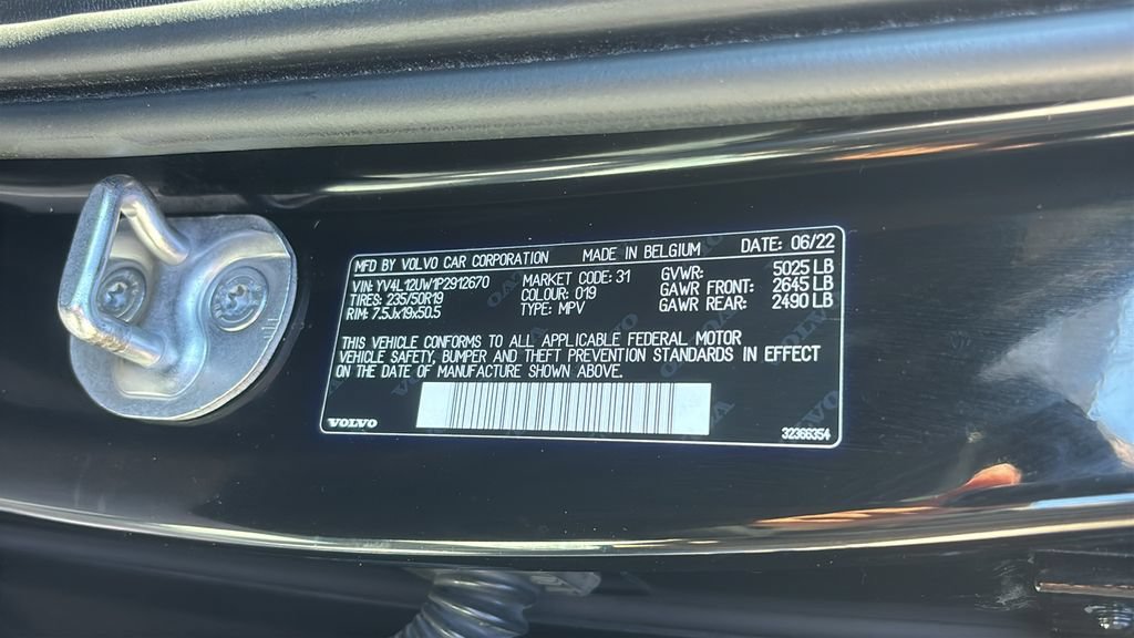 Used 2023 Volvo XC40 B5 Plus w/ Driver Assist Package AWD/4WD image 34