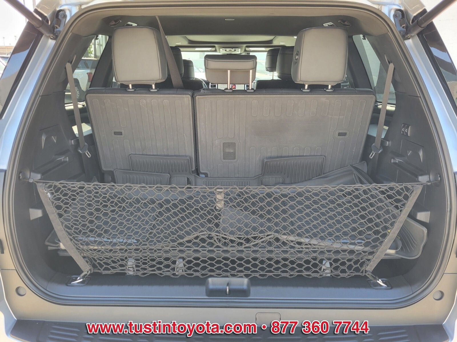 Certified 2024 Toyota Sequoia Platinum AWD/4WD image 14