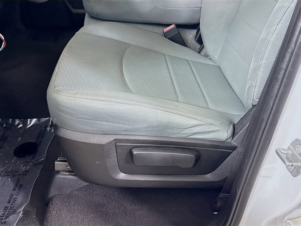 Used 2017 RAM 1500 Express AWD/4WD image 22