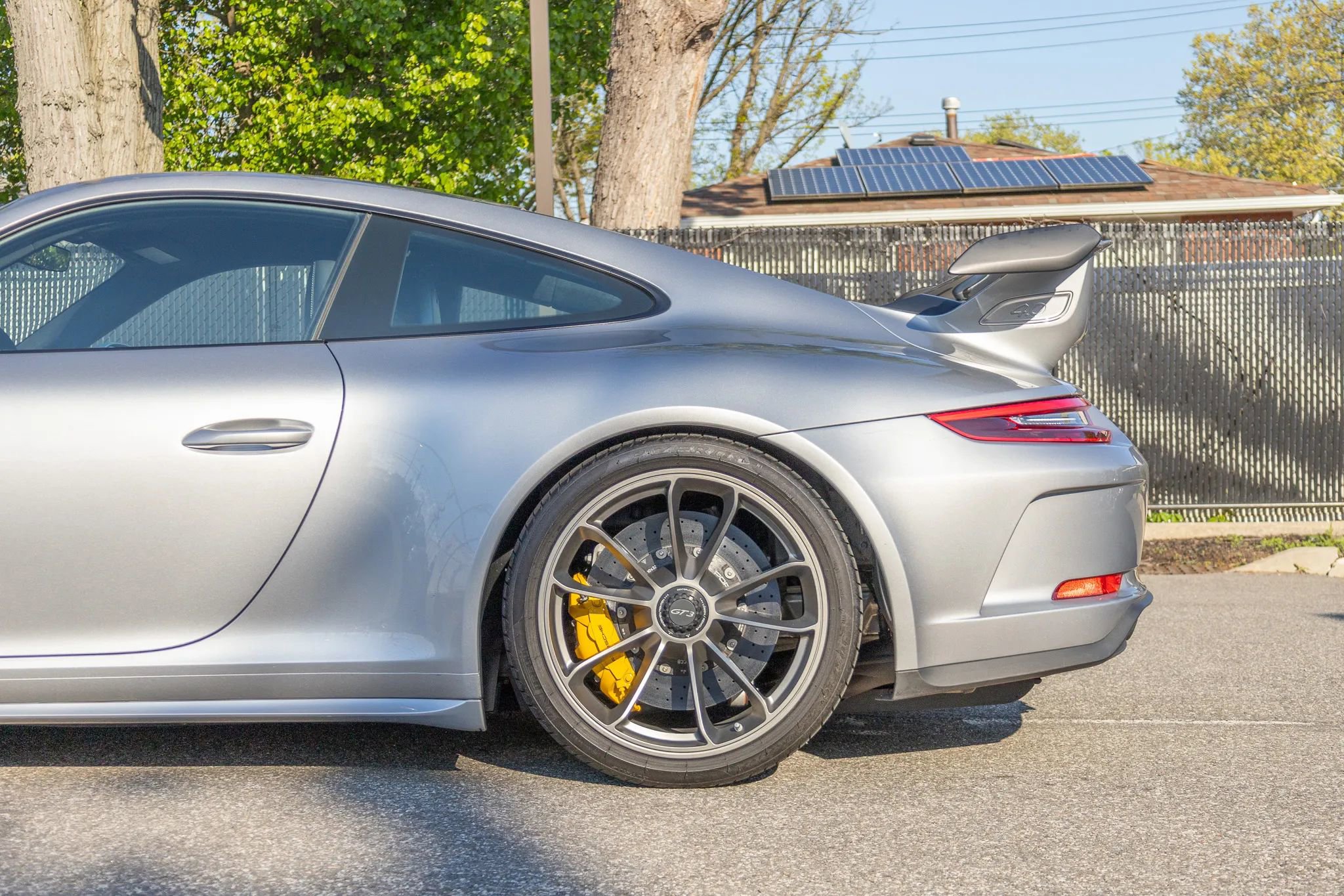 Used 2018 Porsche 911 GT3 RWD image 25