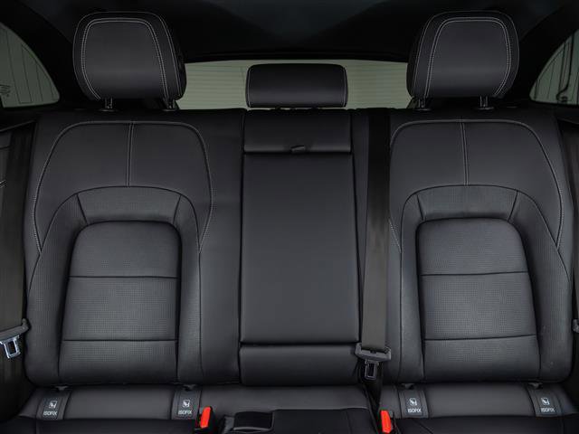 Certified 2024 Jaguar F-PACE R-Dynamic S AWD/4WD image 18