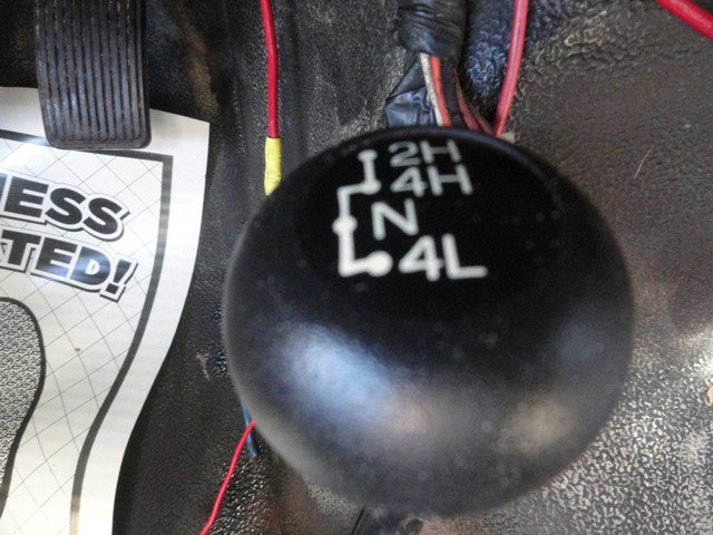 Used 2004 Ford F250 4x4 Regular Cab Super Duty image 13