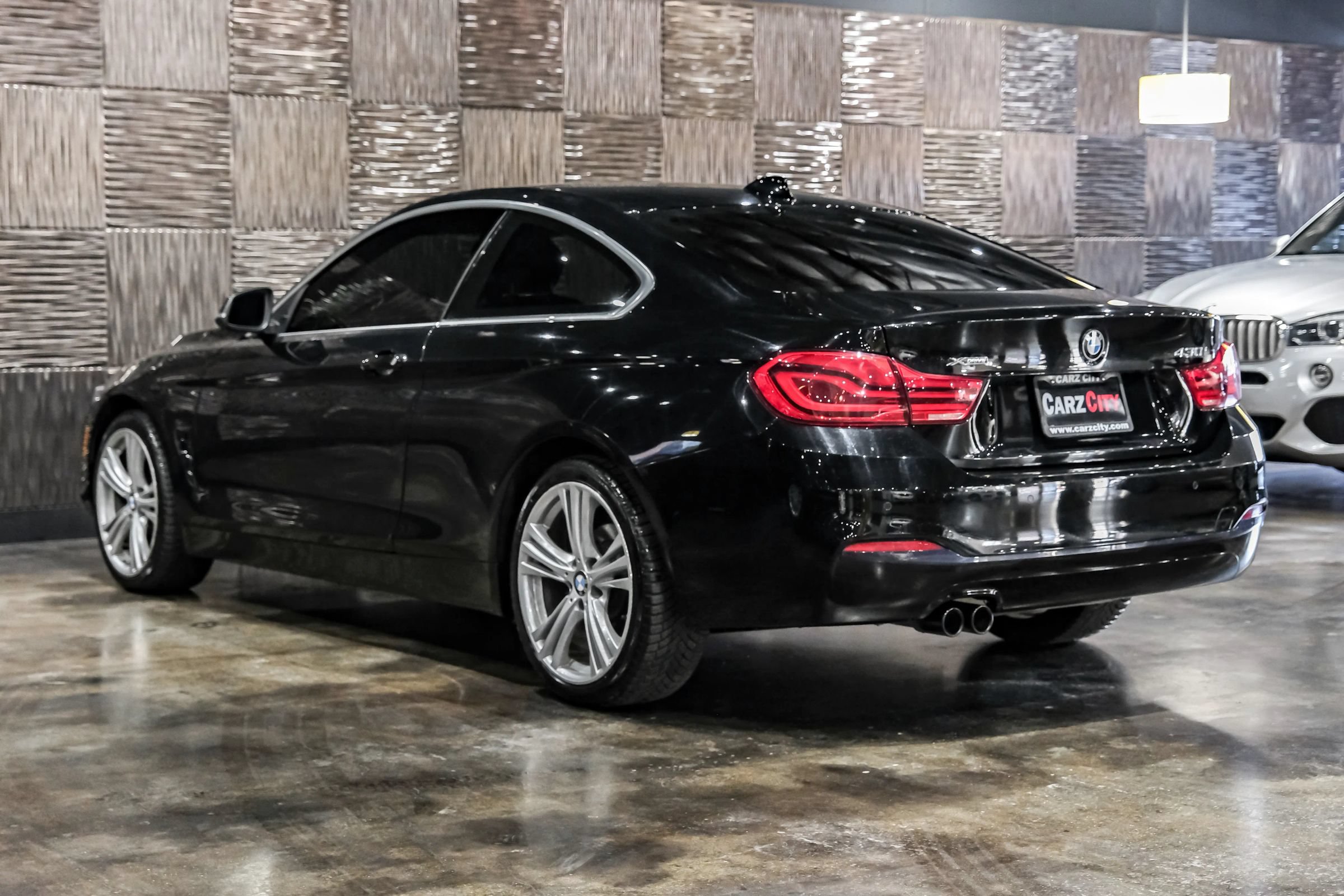 Used 2019 BMW 430i xDrive Coupe w/ Convenience Package AWD/4WD image 10