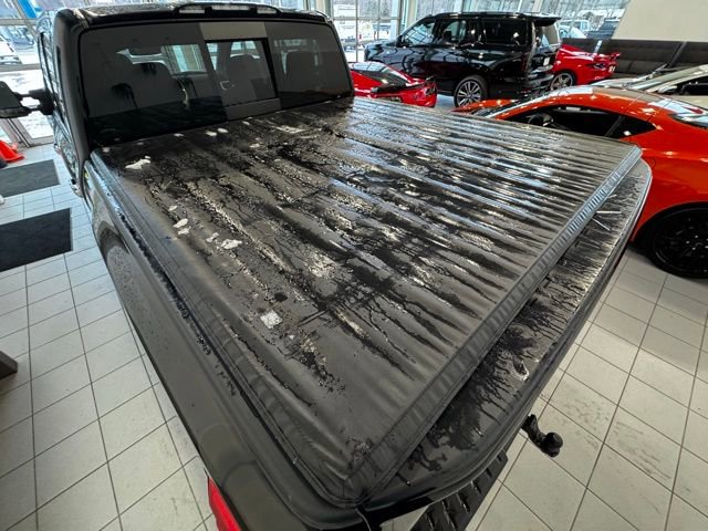 Used 2020 Nissan Titan SV image 42