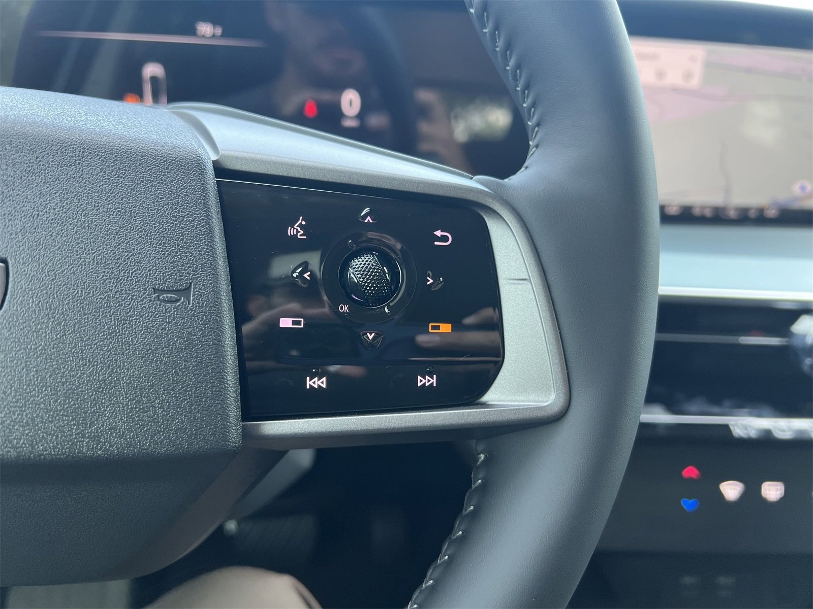 New 2025 Nissan Murano SL image 9