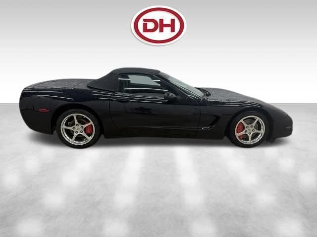 Used 2004 Chevrolet Corvette Convertible w/ Preferred Equipment Group RWD image 2