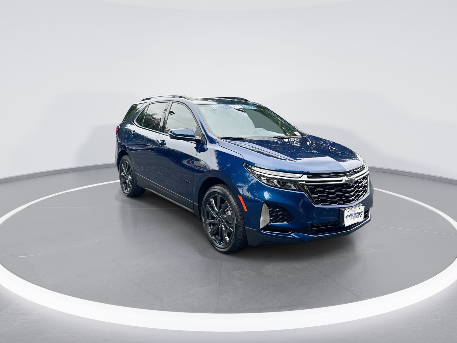 Used 2023 Chevrolet Equinox RS FWD image 2