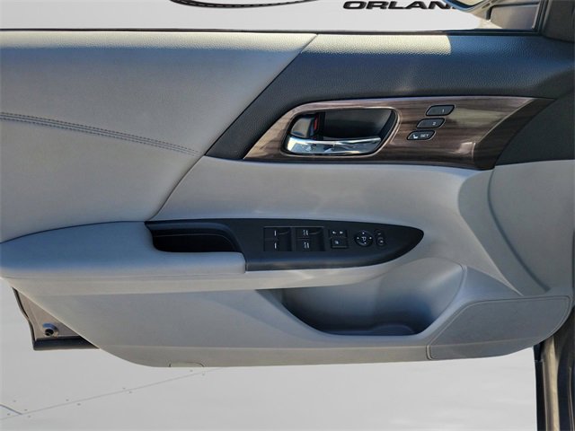 Used 2017 Honda Accord EX-L image 12