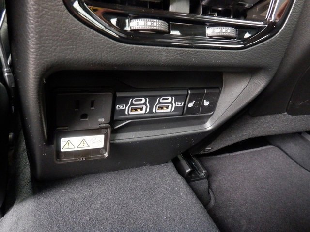 New 2025 Jeep Grand Cherokee Limited w/ Trailer Tow Package image 37