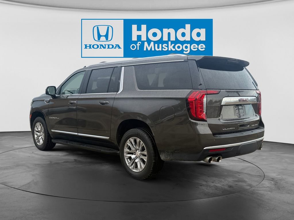 Used 2021 GMC Yukon XL Denali AWD/4WD image 3