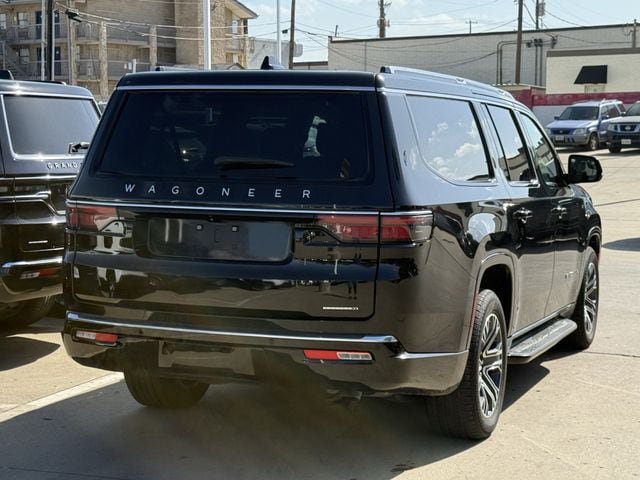 Used 2024 Jeep Wagoneer L Series II w/ Flexible Seating Group RWD image 4