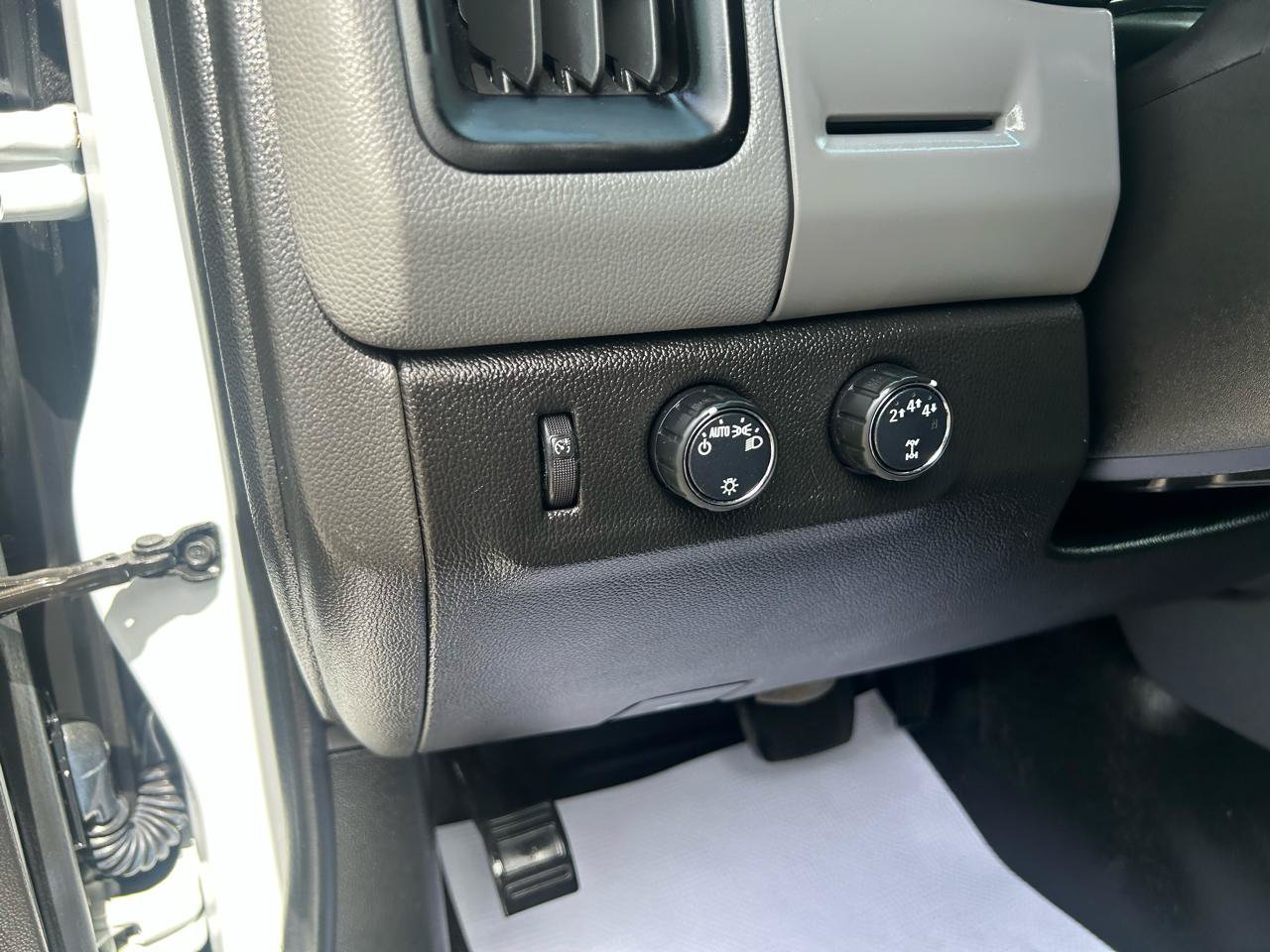 Used 2020 Chevrolet Colorado W/T w/ WT Convenience Package AWD/4WD image 19