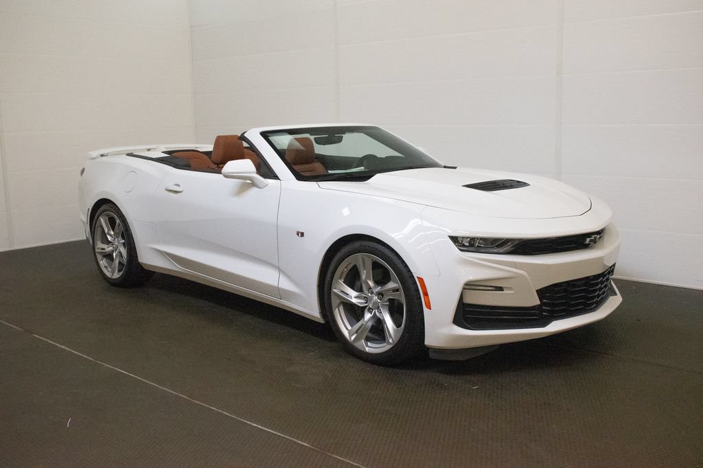 Used 2021 Chevrolet Camaro SS RWD image 1