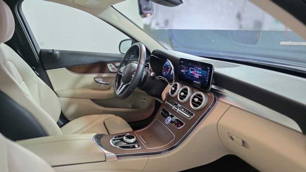 Used 2021 Mercedes-Benz C 300 4MATIC Sedan w/ Premium Package image 11