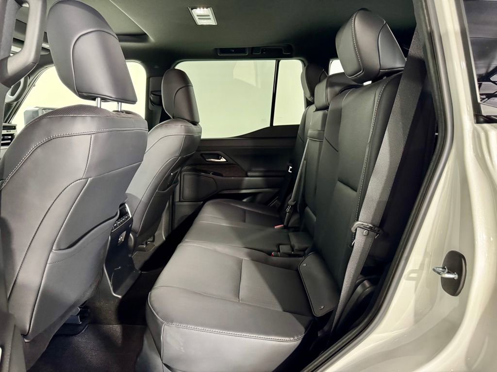 Used 2025 Lexus GX 550 image 28
