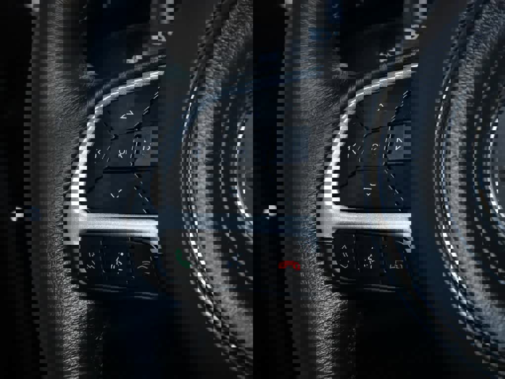 Used 2023 Jeep Renegade Limited image 19