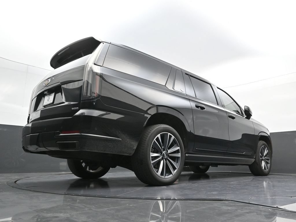 Used 2025 Cadillac Escalade ESV Sport w/ Touring Package AWD/4WD image 28