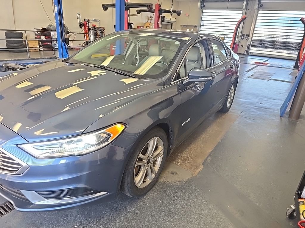 Used 2018 Ford Fusion SE w/ Equipment Group 602A FWD image 4