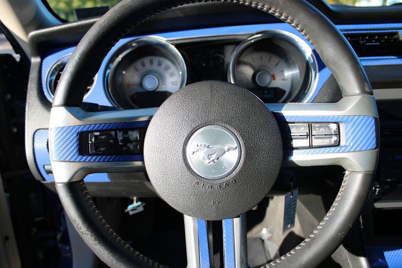 Used 2011 Ford Mustang GT Premium w/ Comfort Pkg RWD image 16