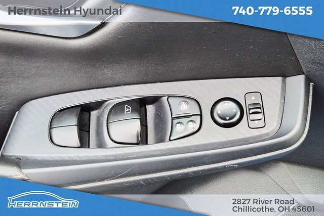 Used 2023 Nissan Sentra SV image 18