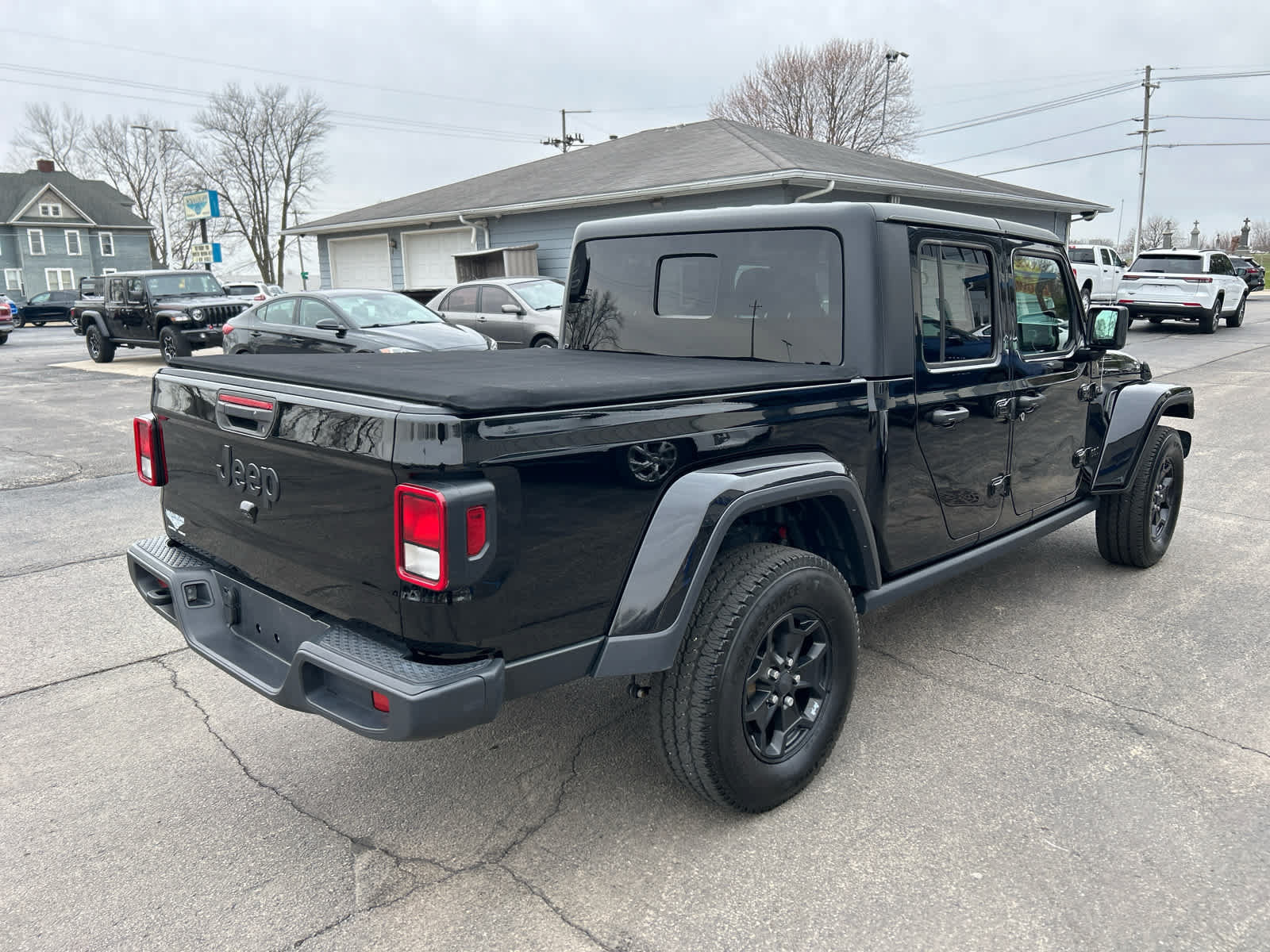 Used 2021 Jeep Gladiator Sport AWD/4WD image 4