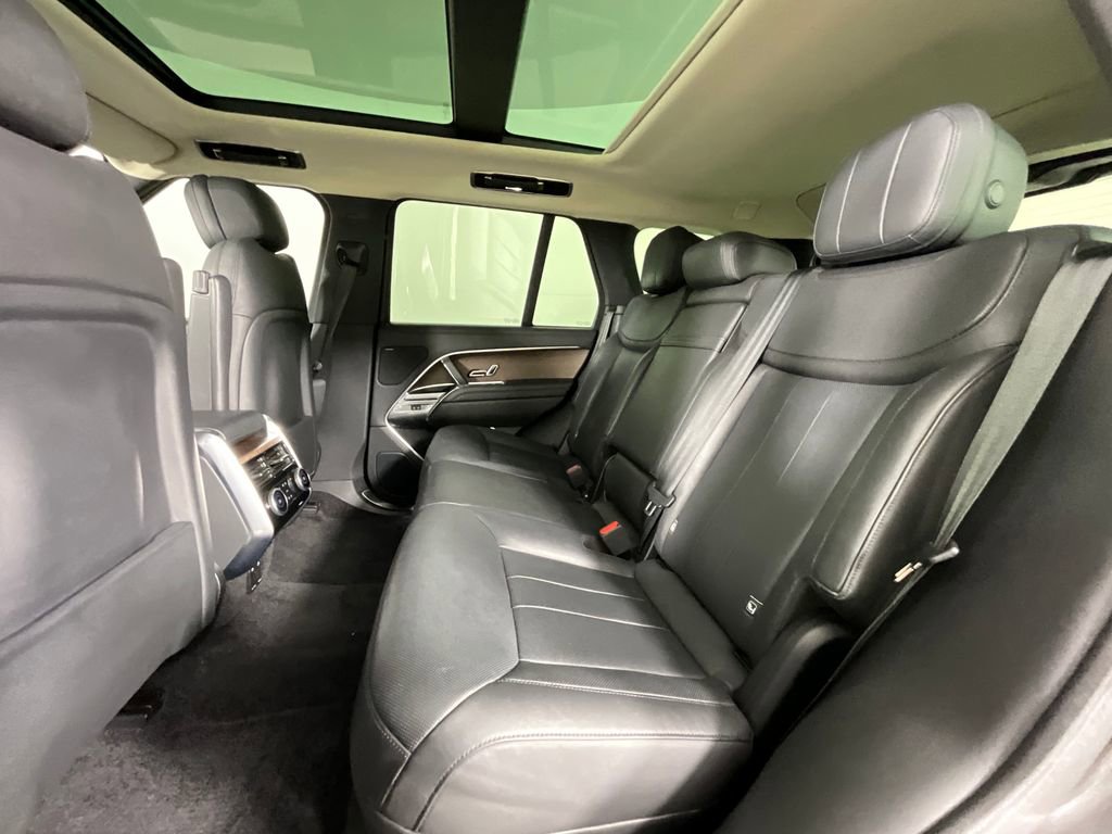 Certified 2023 Land Rover Range Rover SE AWD/4WD image 25