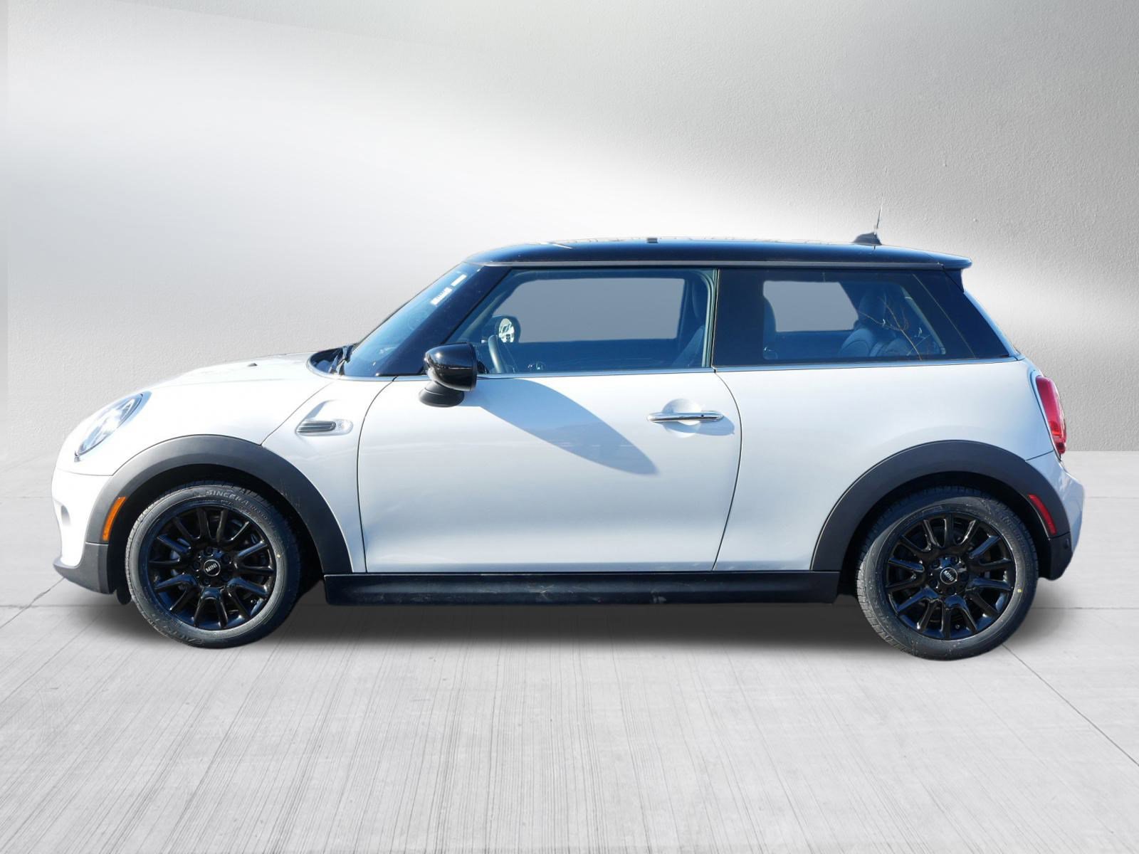 Used 2021 MINI Cooper 2-Door Hardtop w/ Storage Package image 4