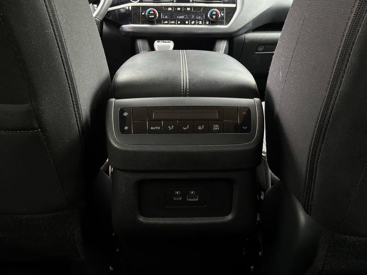 Used 2025 Nissan Pathfinder SV FWD image 13