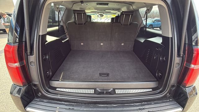 Used 2017 Chevrolet Suburban Premier image 28