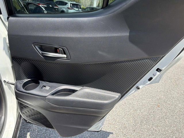 Used 2021 Toyota C-HR XLE image 18