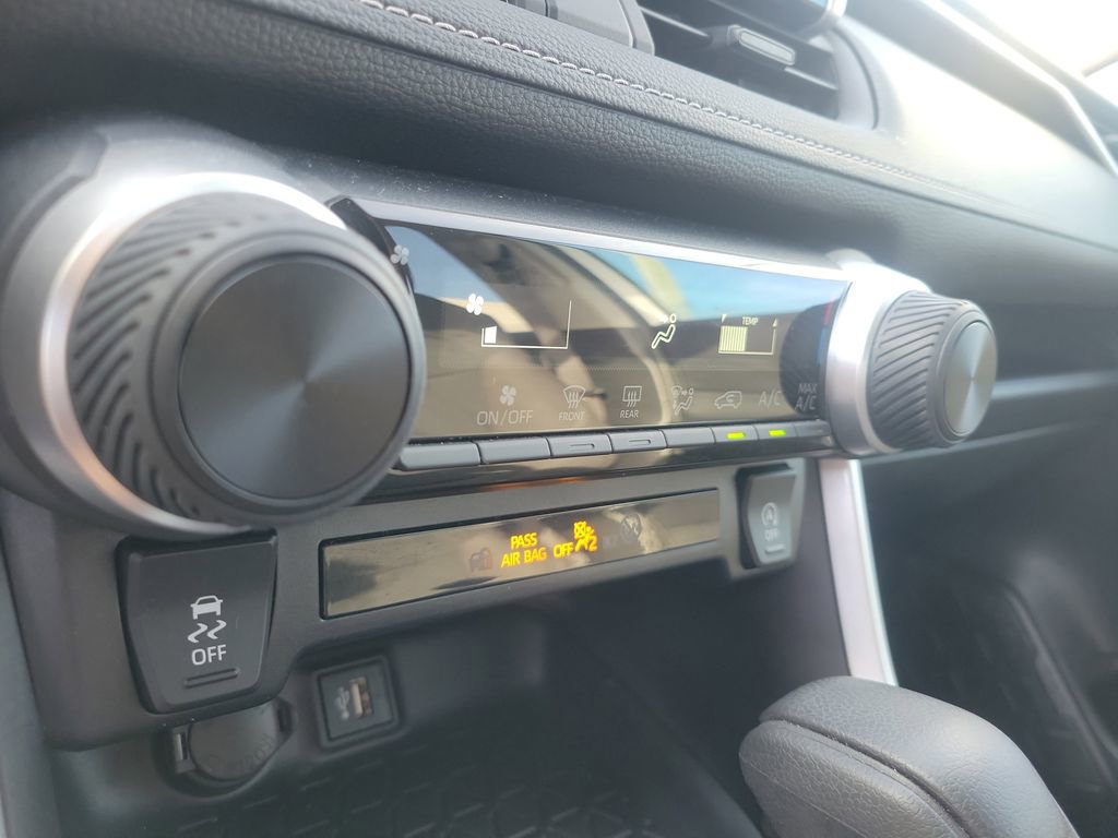 Used 2024 Toyota RAV4 LE image 20