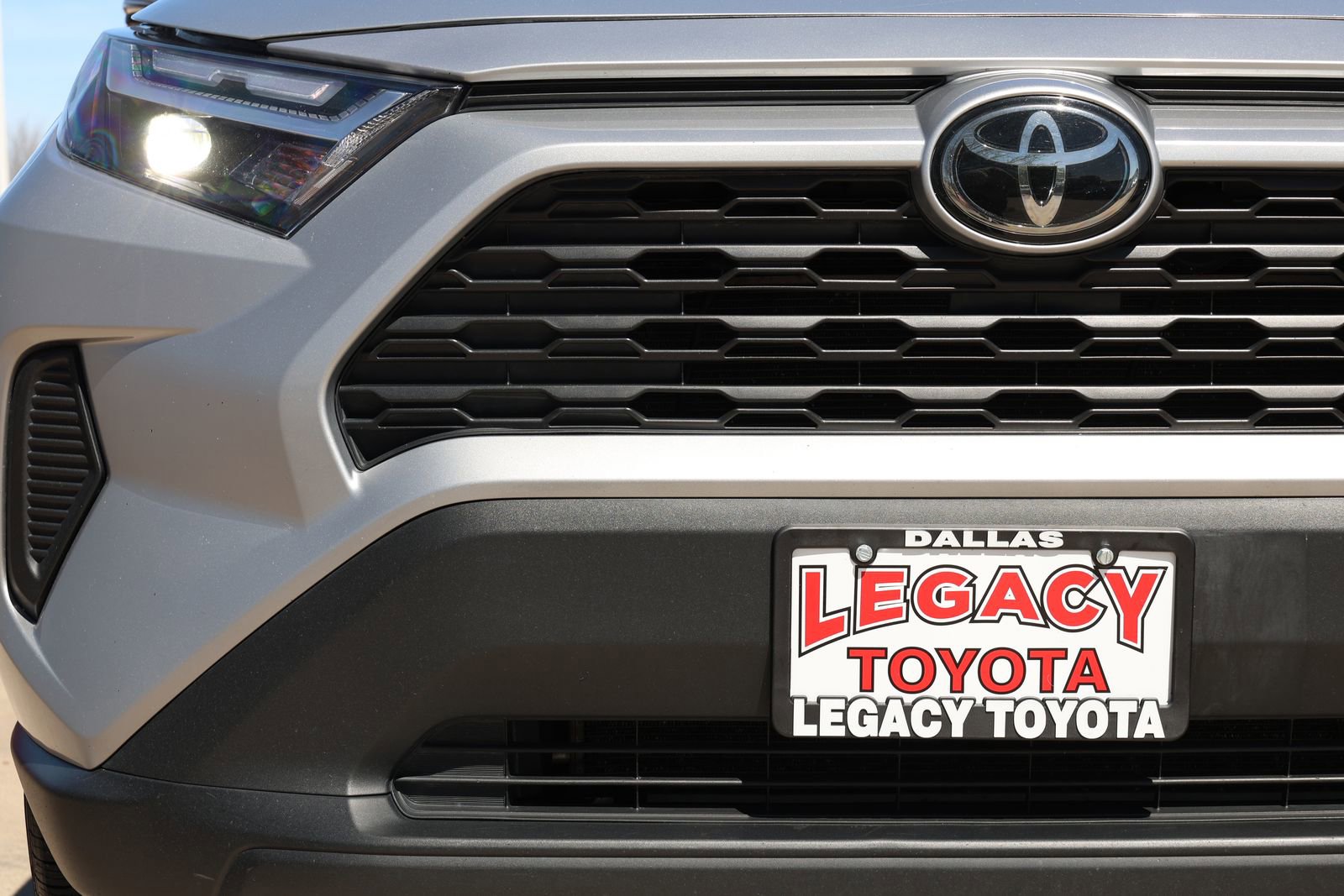 Used 2024 Toyota RAV4 XLE w/ Weather Package image 12