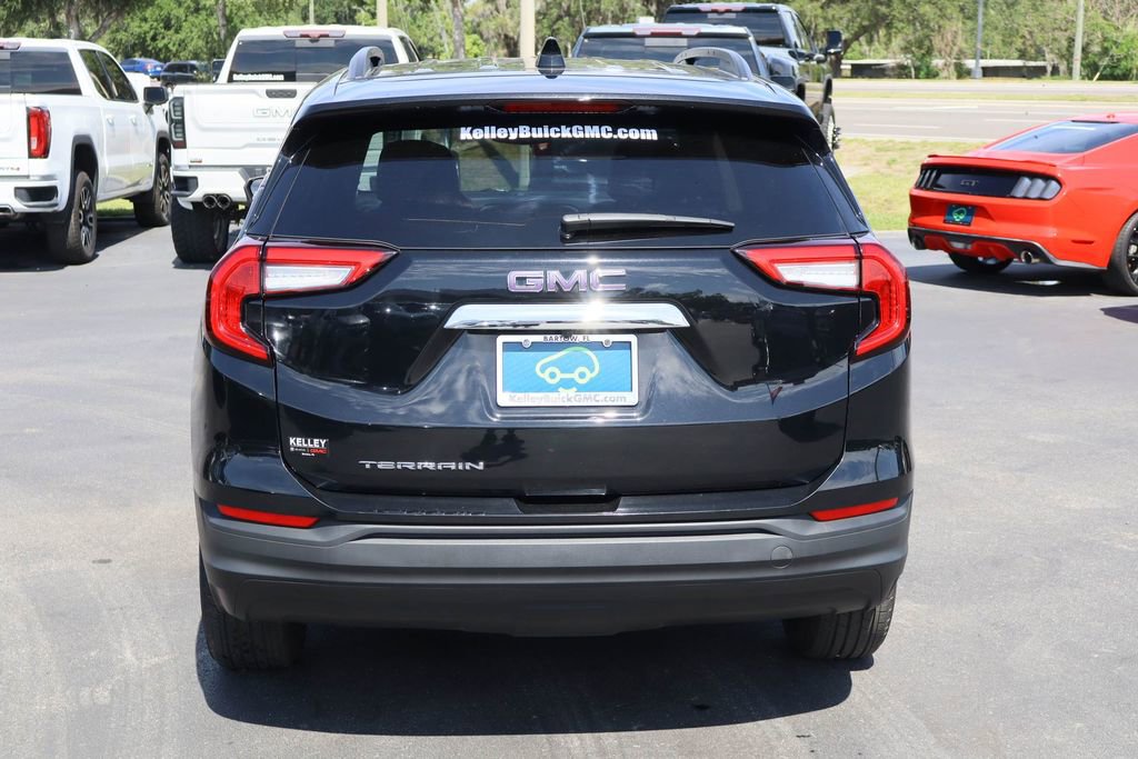 Certified 2023 GMC Terrain SLE w/ Driver Convenience Package FWD image 8