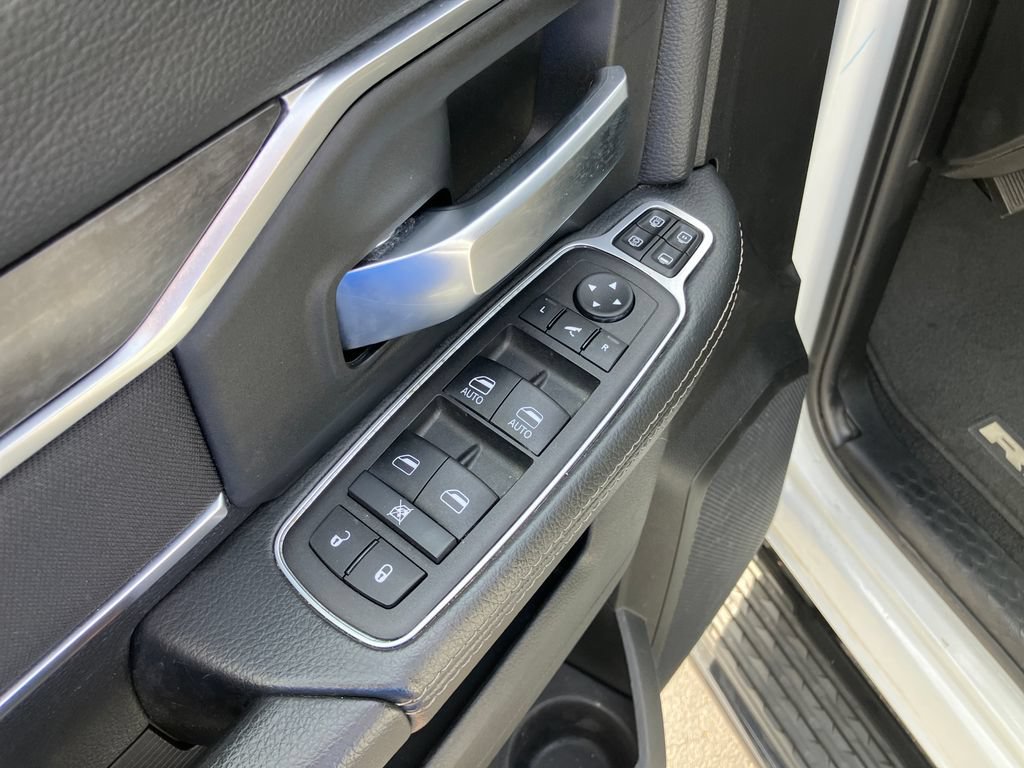 Used 2024 RAM 2500 Big Horn w/ Night Edition AWD/4WD image 18