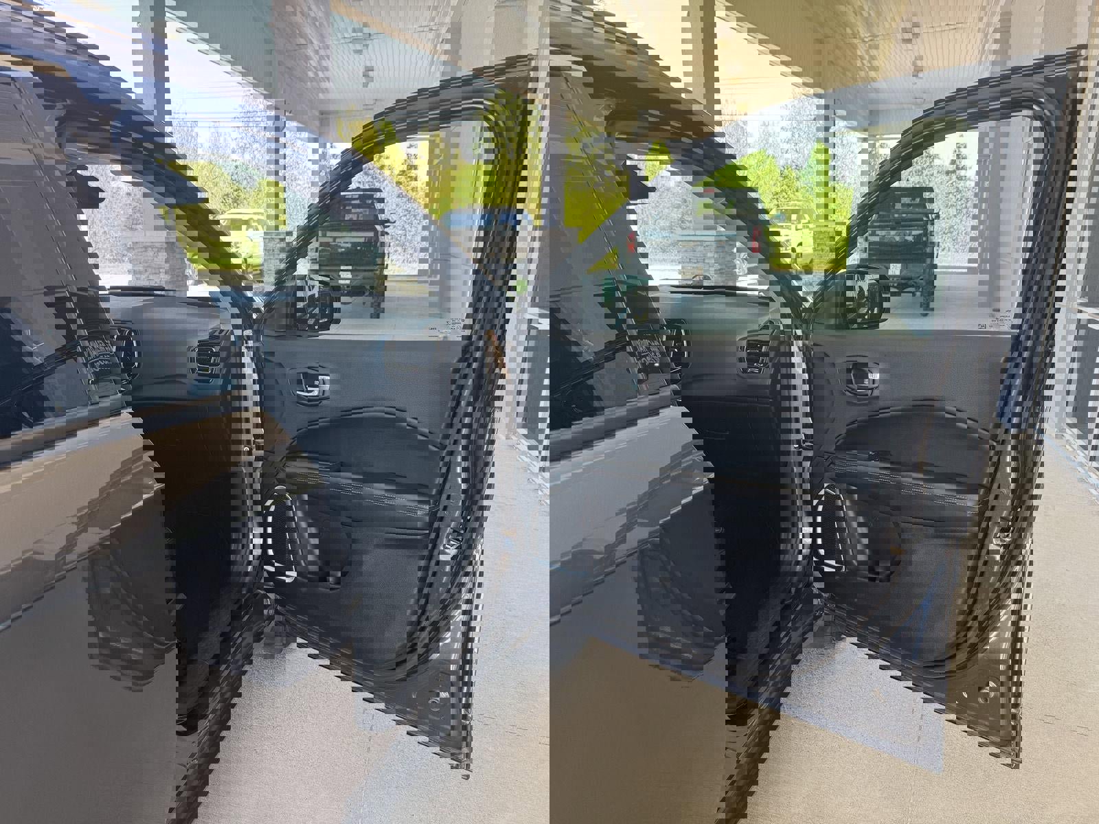 Used 2018 Jeep Compass Limited AWD/4WD image 31