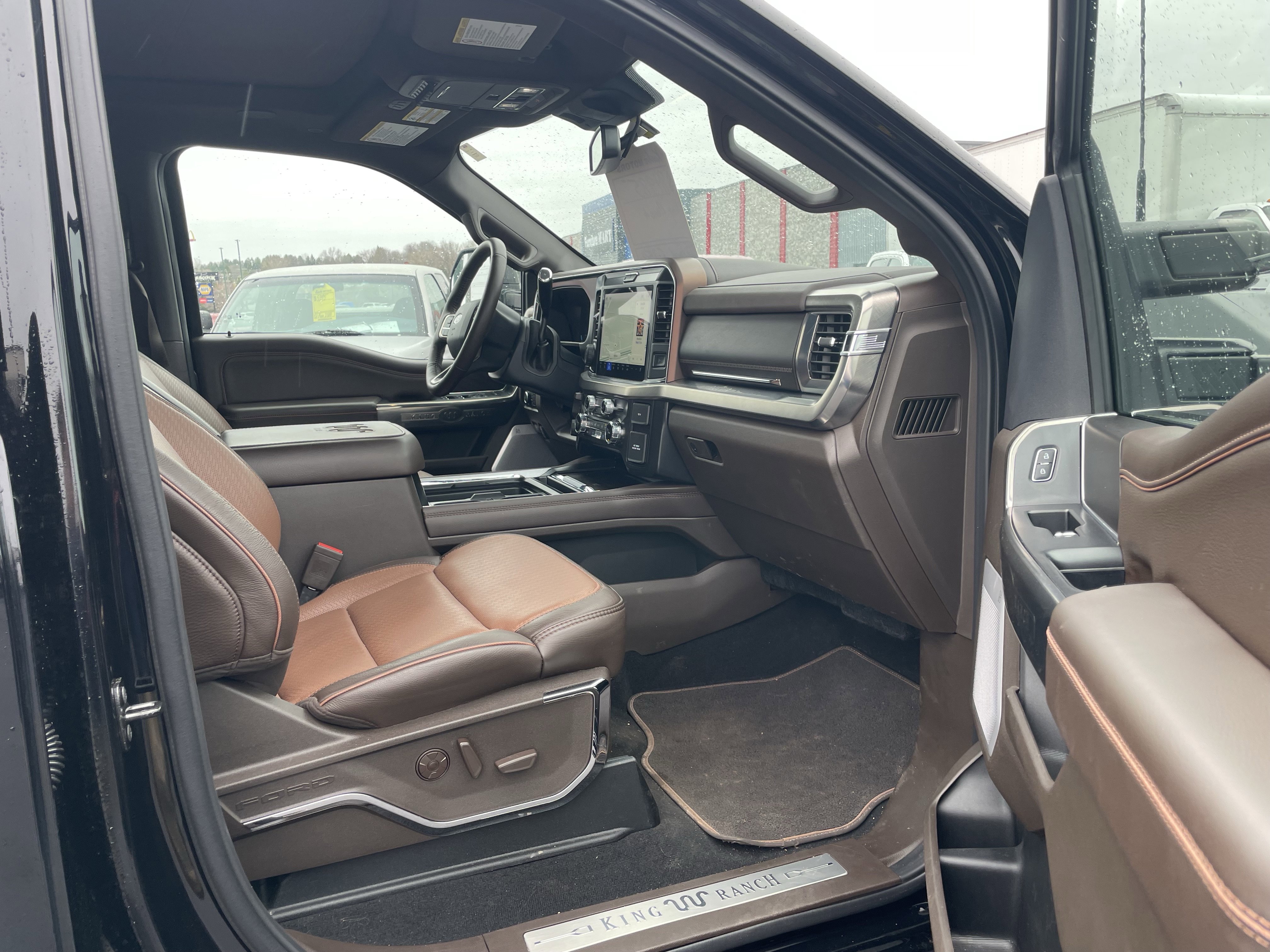 Used 2025 Ford F350 King Ranch AWD/4WD image 30