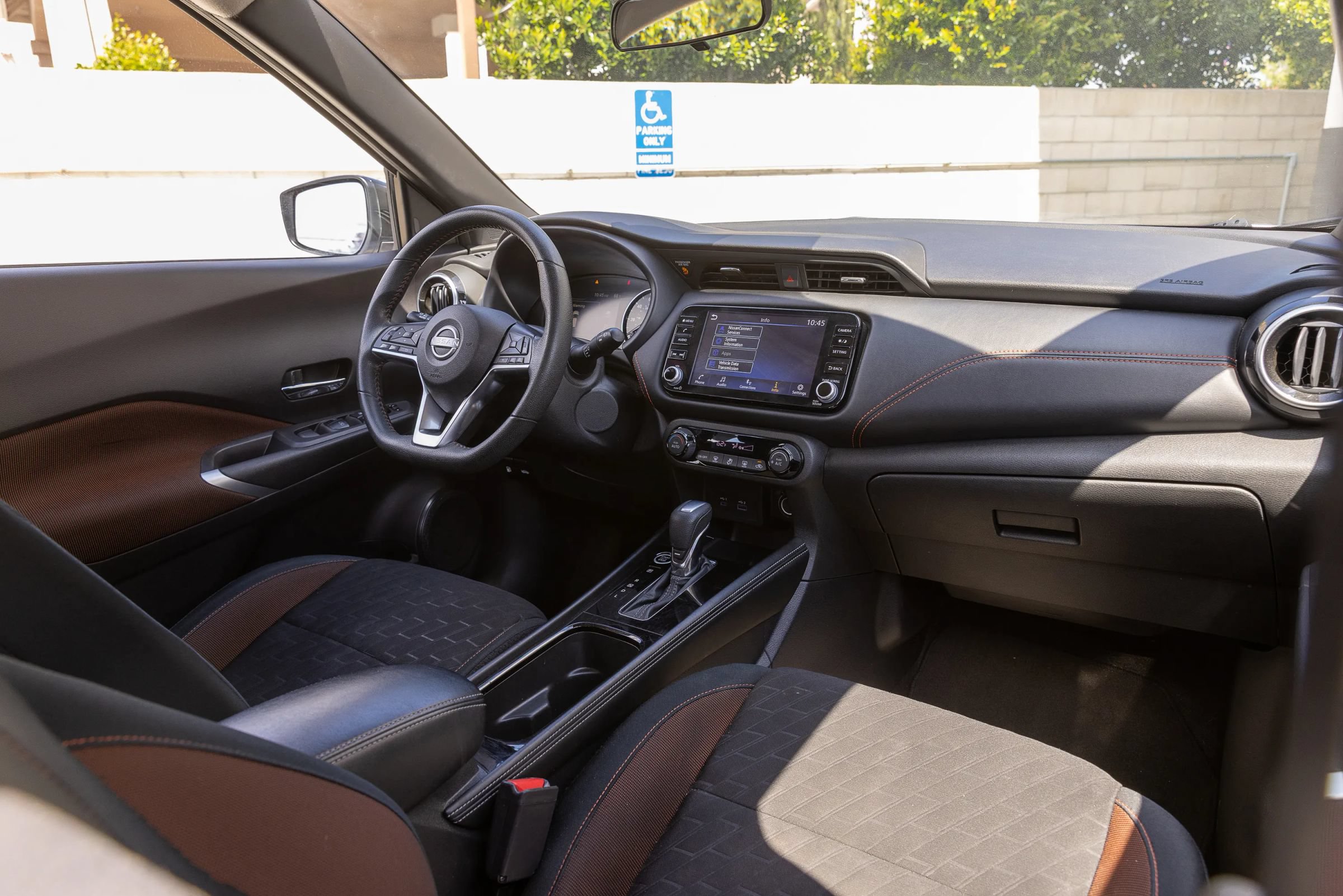 Used 2024 Nissan Kicks SR FWD image 26