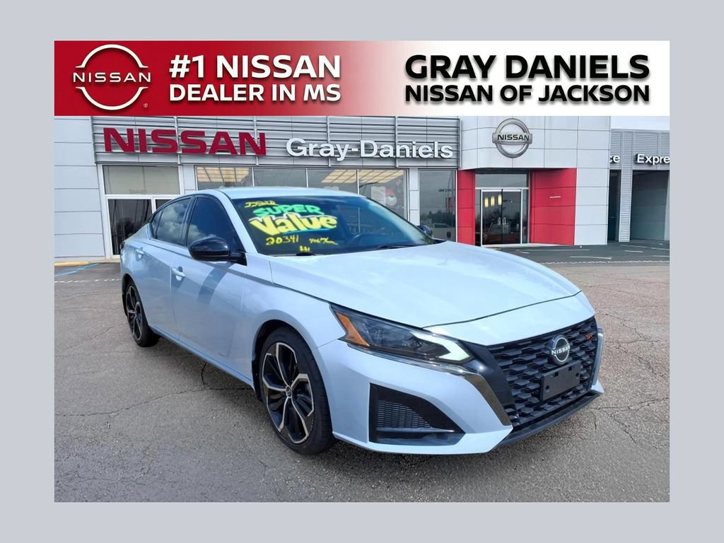 Used 2024 Nissan Altima 2.5 SR