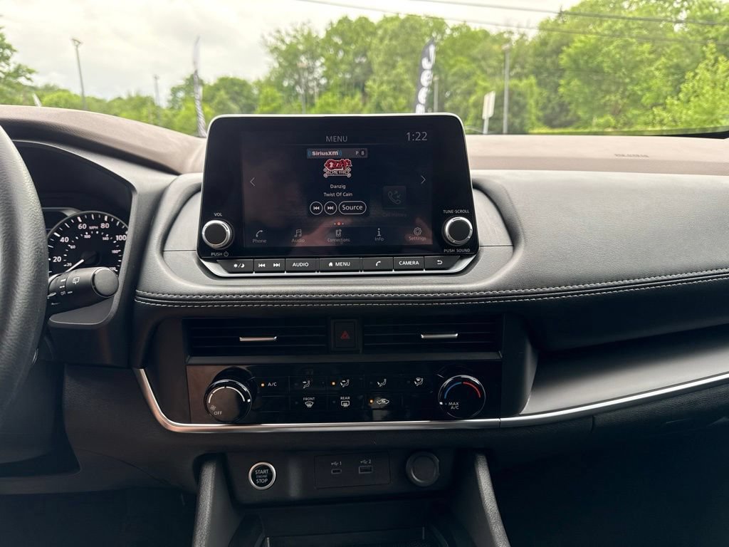 Used 2023 Nissan Rogue S AWD/4WD image 14