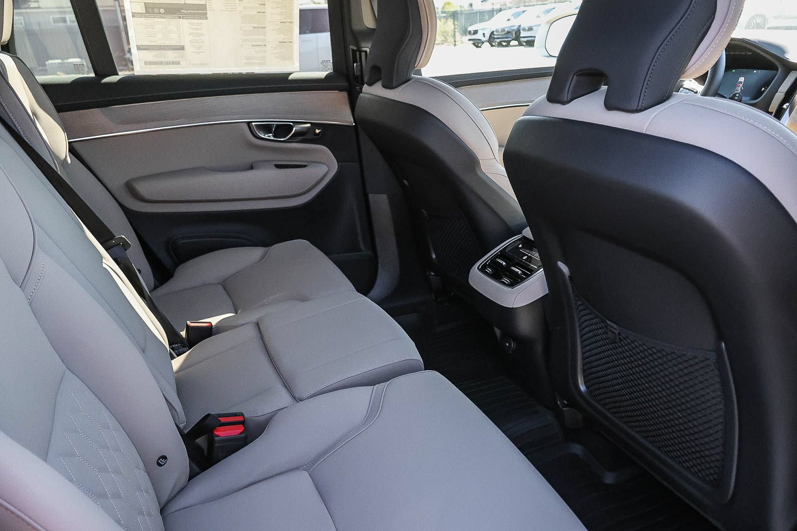 New 2026 Volvo XC90 B5 Plus w/ Protection Package AWD/4WD image 19