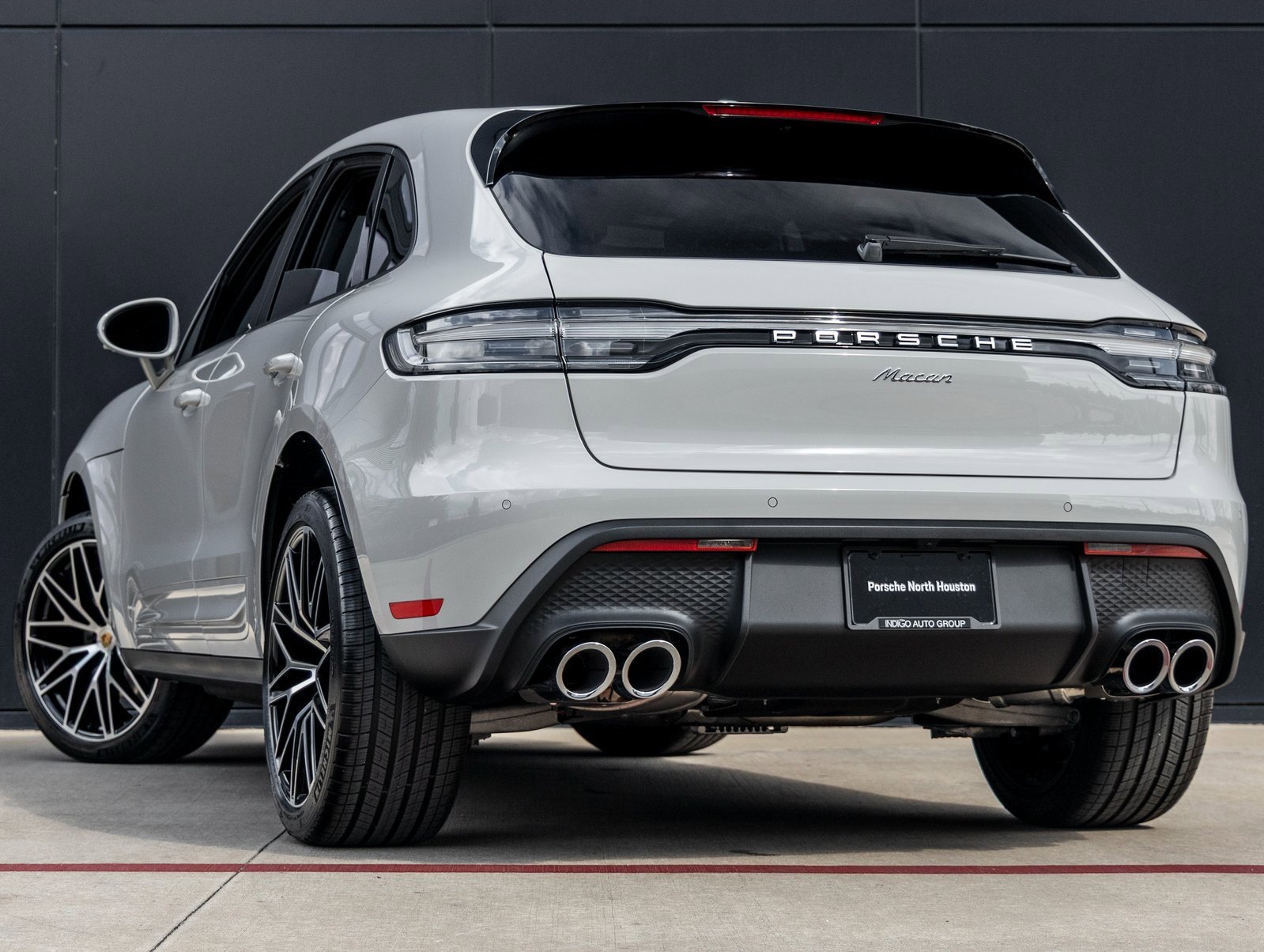 New 2026 Porsche Macan image 3